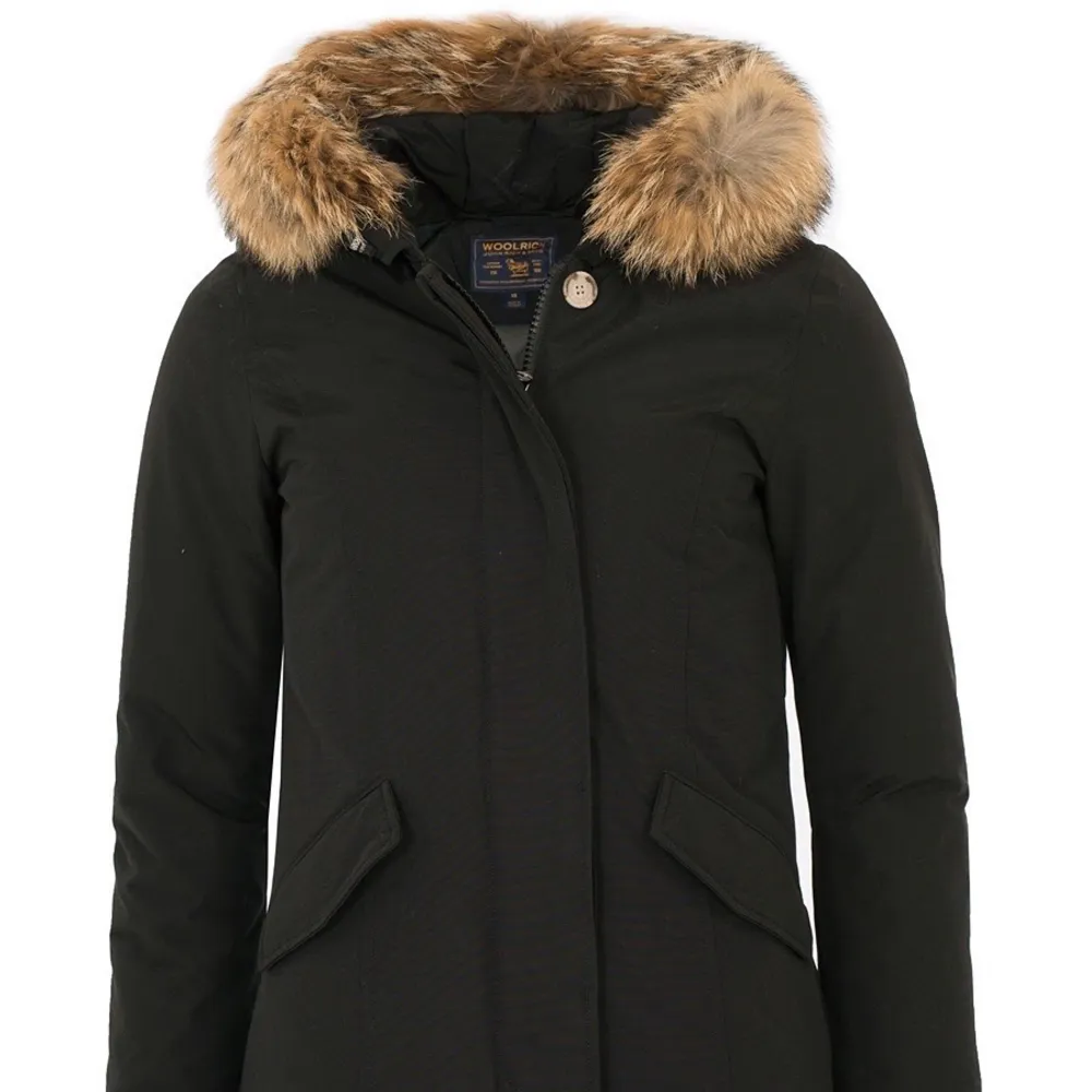 Vill sälja men helst byta mot en lång moncler dam strl Xs (knä längd) . Jackor.