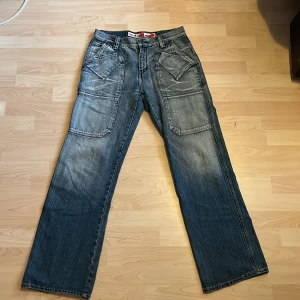 TAKO TOO jeans - Ett par jeans jag köpte på secondhand och används bara inte längre 