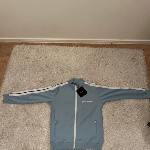 Palm Angels -  Helt ny jag fick den present men det passar inte mig Så jag vill sälja den