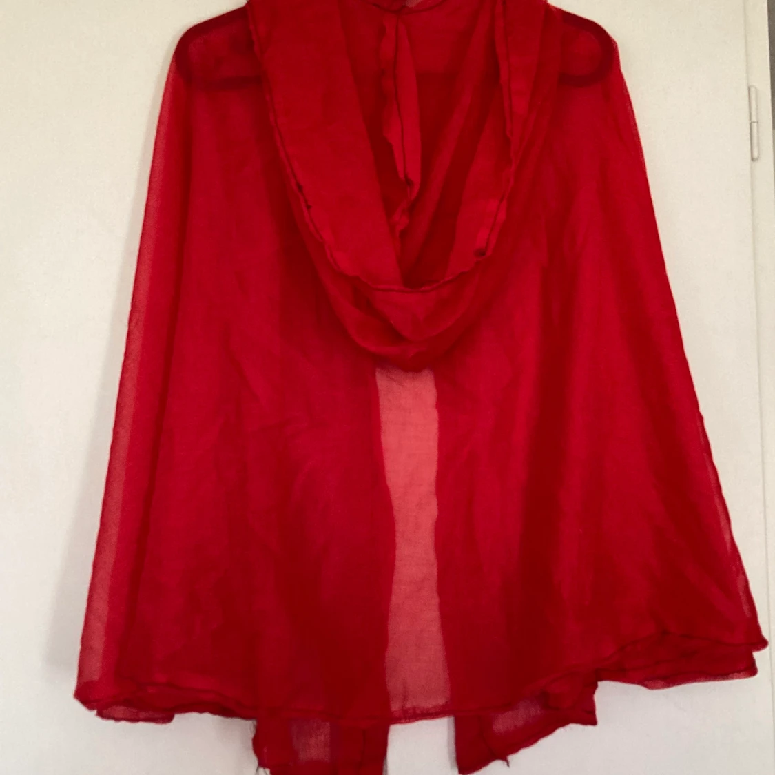 Red cape - 90