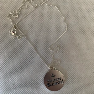 Vivienne Westwood Halsband - Kolla min samlade annons för mer info Inte äkta   Kör budgivning för att få sålt på mina 