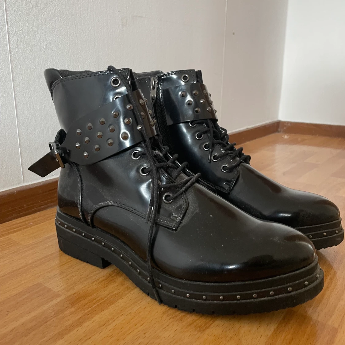 Svarta boots  - 91