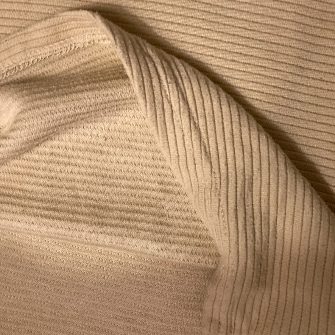 Beige tajt långärmad tröja - 91