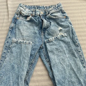 Jeans  - Oanvända, storlek m 