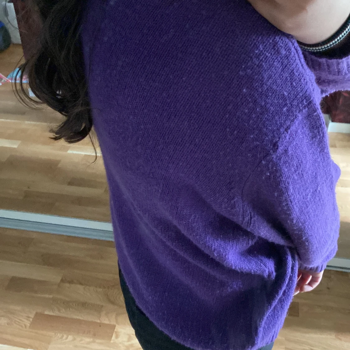 JÄTTE FIN STICKAD TRÖJA - 90