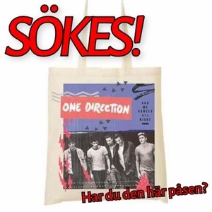 Har du den här väskan? - OBS Seriös! Önskar köpa denna one direction väska som såldes under konserten i globen. Jag är intresserad av väskan både i använt och nyskick,och var den finns i Sverige spelar ingen roll. Jag kan mötas upp runt Uppsala området,eller stå för frakt. 