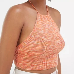 Topp från bershka  - Topp från bershka i storlek xs, aldrig använd 100kr+frakt! Skriv för fler bilder💞