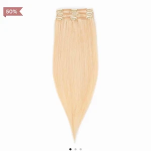 Lång - Hej har 60 cm lång syntetiska lös hår ej använda då ja köpte fel 7delar clips  fin färg kall blod .