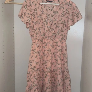 Shein - En shein klänning som inte passar mig.