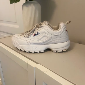 Fila - Storlek 39, fint skick, har enbart används ett fåtal gånger! 