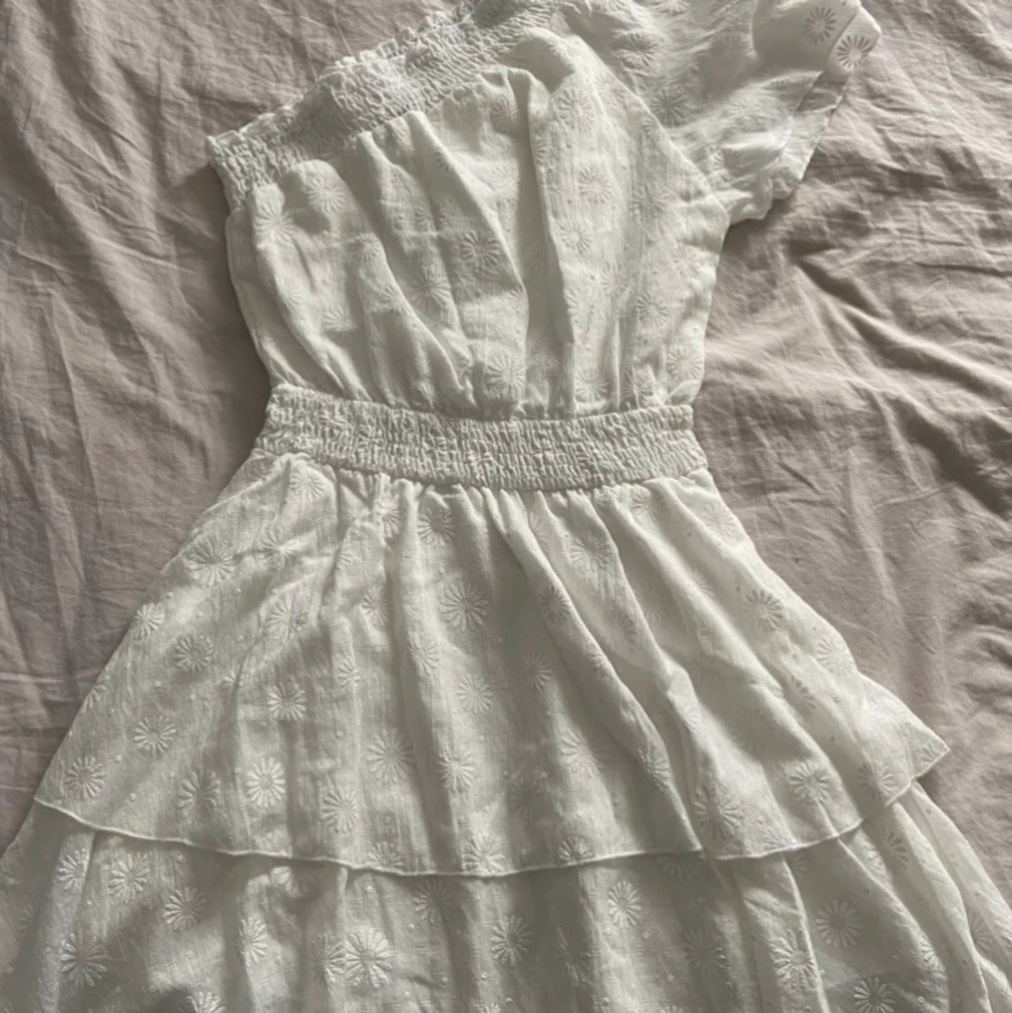 Vit sommarklänning  - 91