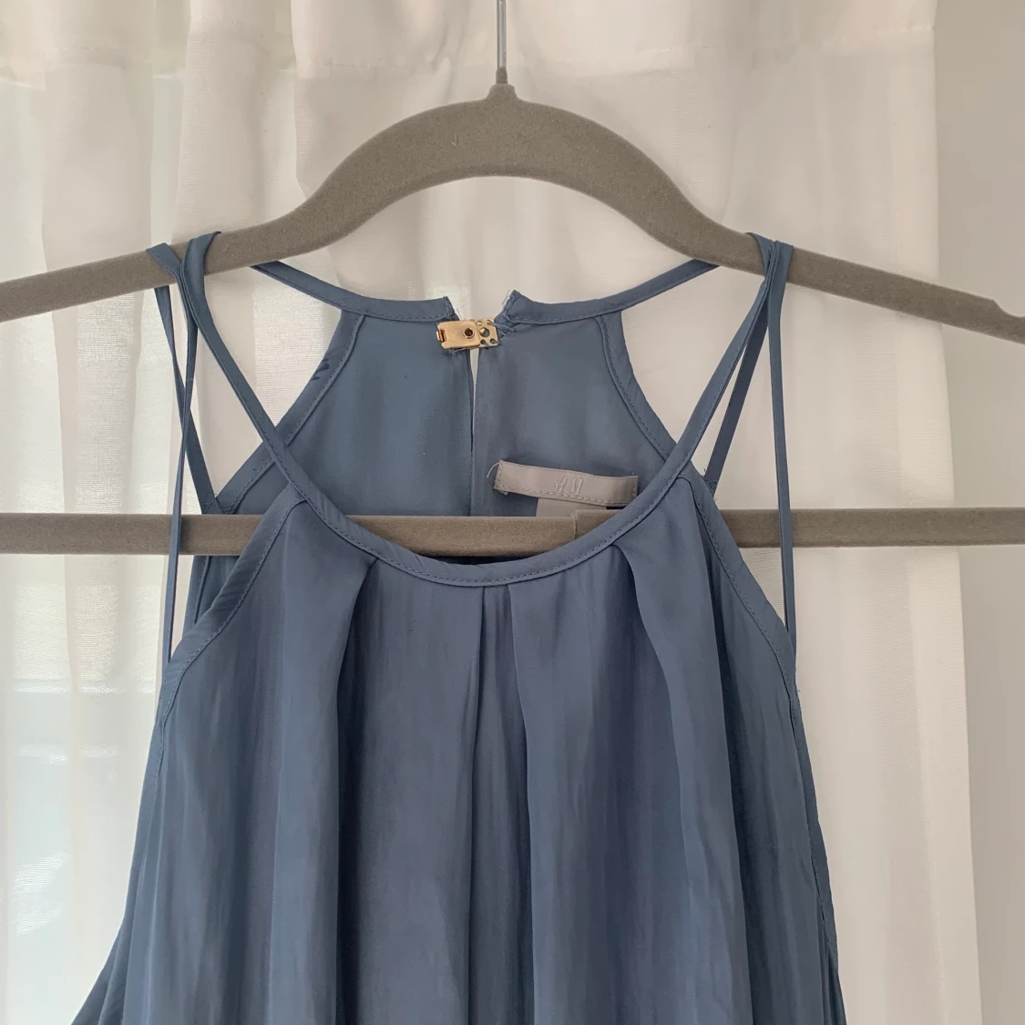 Satinklänning i stl 32 - 90