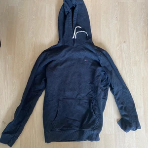 Tommy Hilfiger Hoodie storlek M - Knappt använt