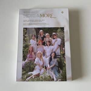 Säljer More & More the 9th mini album med alla photocards och den avlånga ”affischen