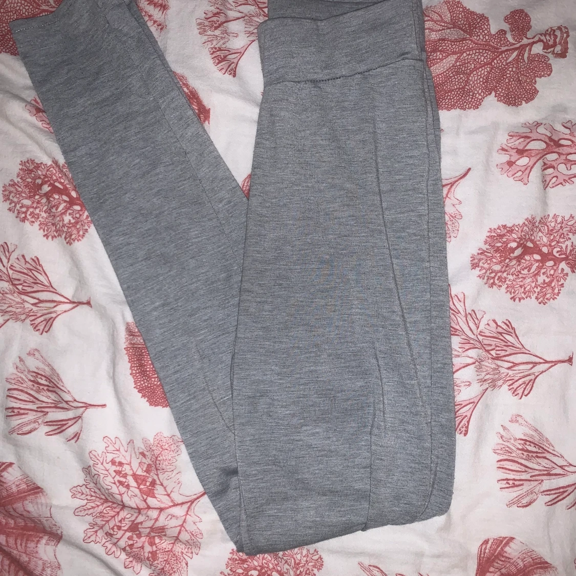 Gråa leggings