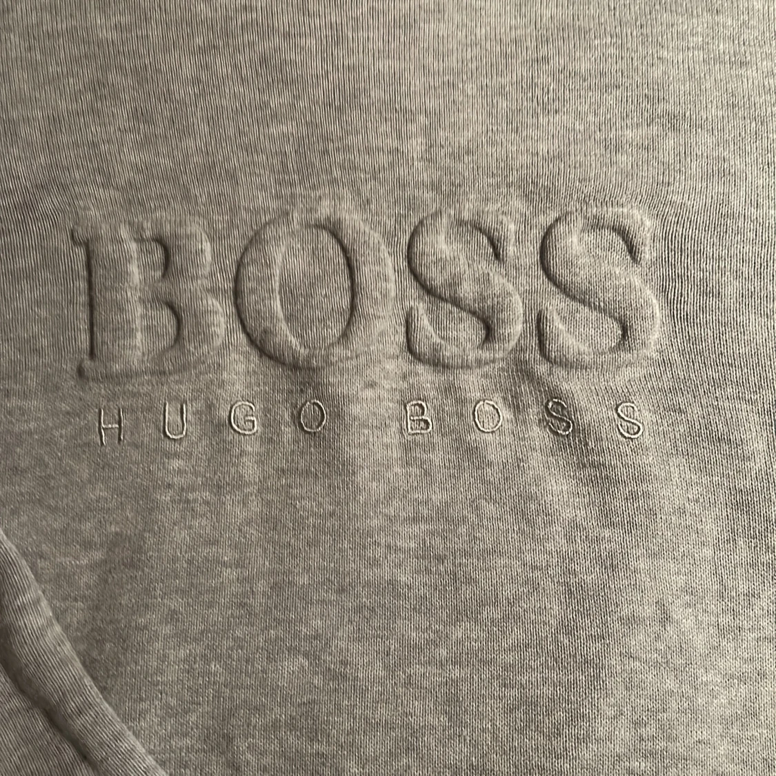 Grå Hugo Boss tröja - 90