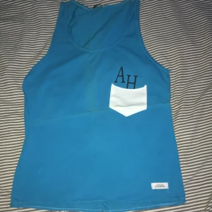 Adrian Hammond  - Adrian Hammond linne helt nytt 