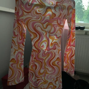 Klänning  - En klänning! Har aldrig använt den! Köpte den för 199 kr 