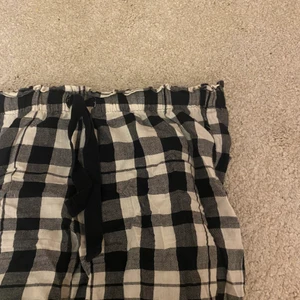 Pyjamasbyxor - Pyjamasbyxor från hm. Storlek xs men passar S med. 
