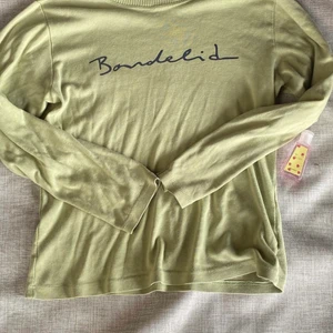 Tröja  - Denna tröja tvättas innan man får den hem levererad 