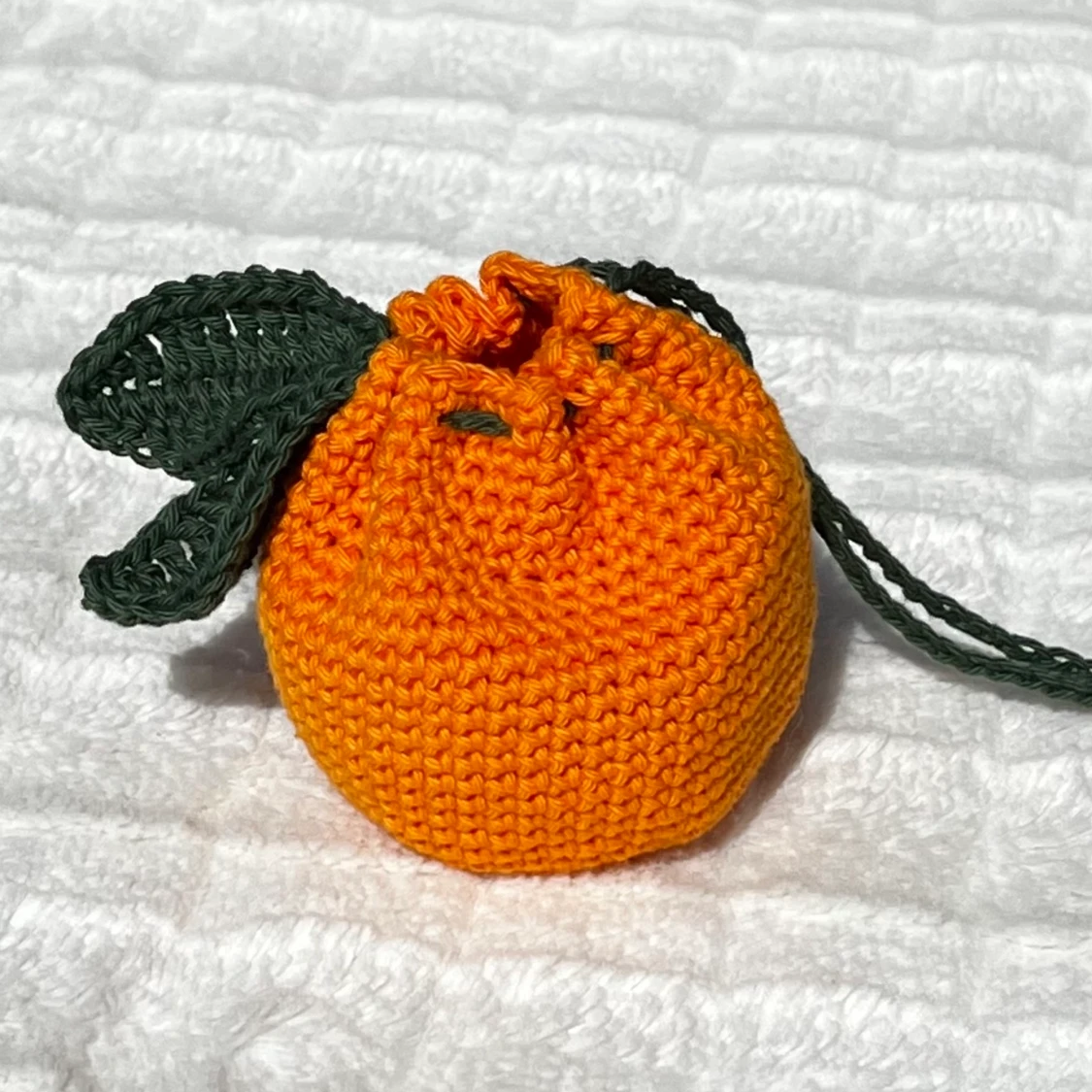 Handvirkad apelsinväska - 90