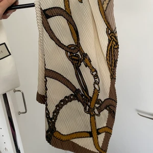 Scarf Zara - Scarf från Zara, går även att använda som väsk accessoar 