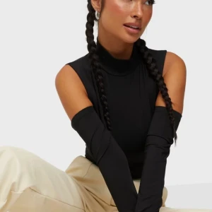 Svart topp - Jätte fin topp från nelly