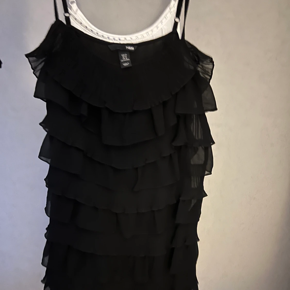 2 klänningar med volang