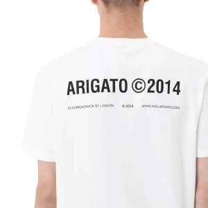 Axel arigato t shirt - Använd cirka 4 gånger väldigt fint skick! Skriv för mer info! Nypris 700kr