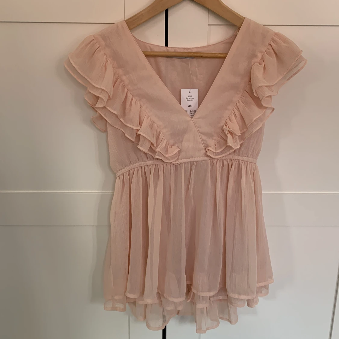 Blus strl 38 ginatricot