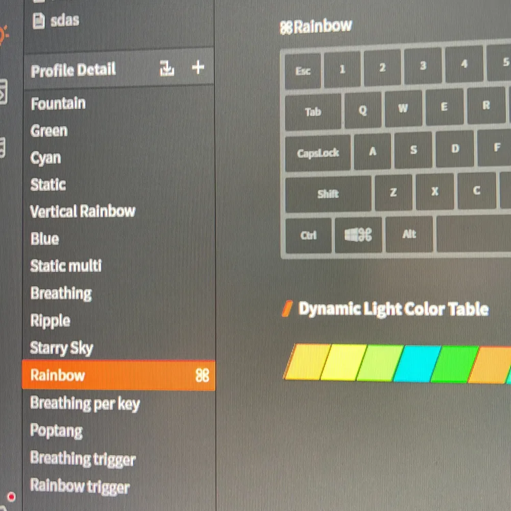 En sprittlande fint skick tangentbord från obinslab märke - Anne pro 2 har en egen app man kan ändra färg på kontakta om du är intresserad . Övrigt.