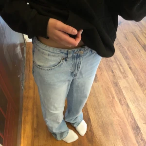 Blåa jeans - Blåa jeans i bra skick 