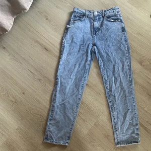 S - Köpte dom för 300 säljer för 200  använda en gång 