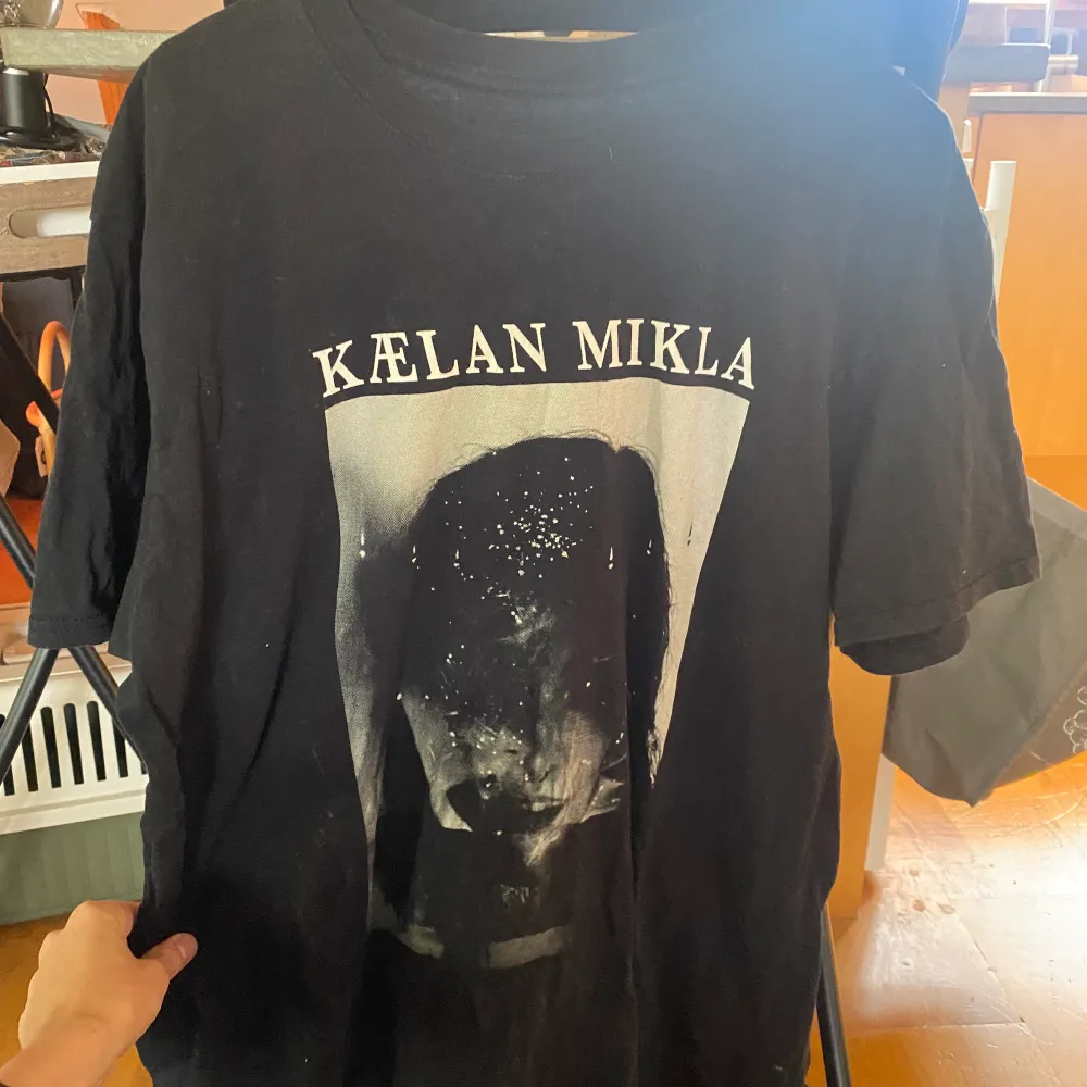 Kælan Mikla-merch i grymt skick!. T-shirts.