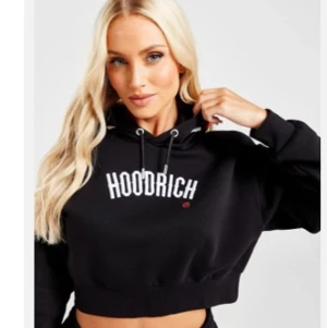 Hoodrich drees - Hej säljer min hoddrich dress som knappt är använd, Max använde 3 till 4 ggr. Dressen är i dam modellen 