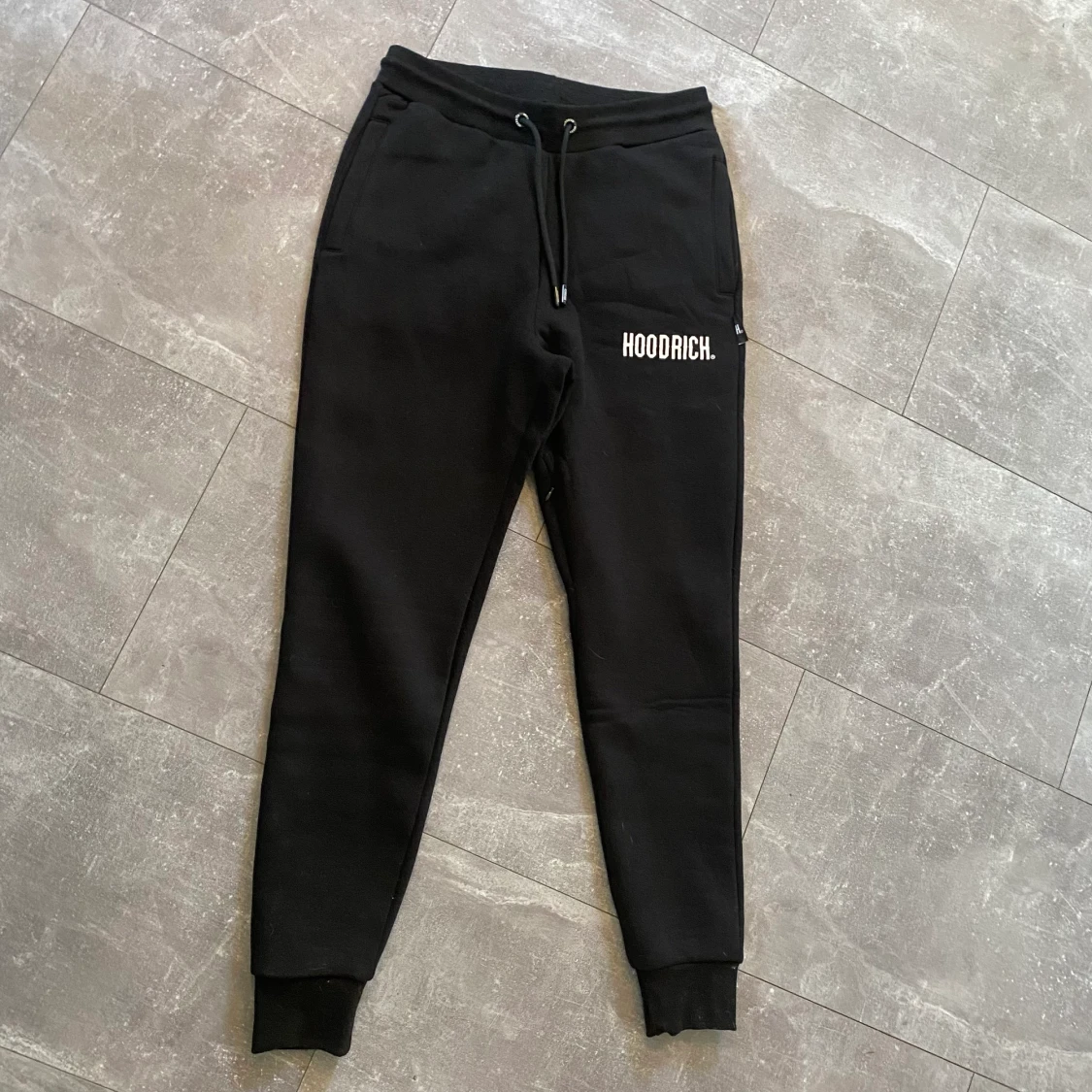 hoodrish byxor pris kan diskuteras - 90