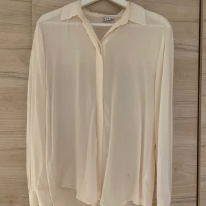 WERA blus  - Puderrosa skir blus/skjorta i mkt fint skick och lite använd. 