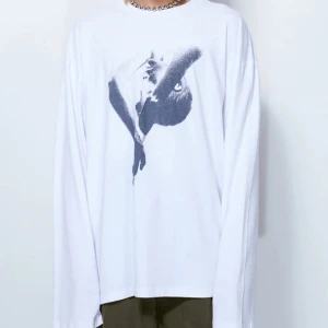 Jaded London Descend LongSleeve - Selling Jaded London Descend Long Sleeve 10/10, never worn Size XL For measurements and additional photos text me Half of the funds go to help Ukraine🇺🇦 🇸🇪