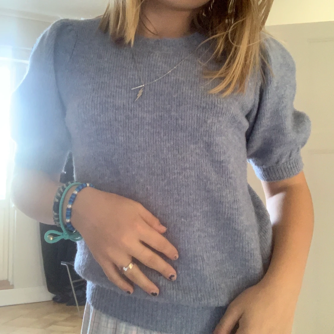 Mjuk tröja från VERO MODA i storlek xs-s