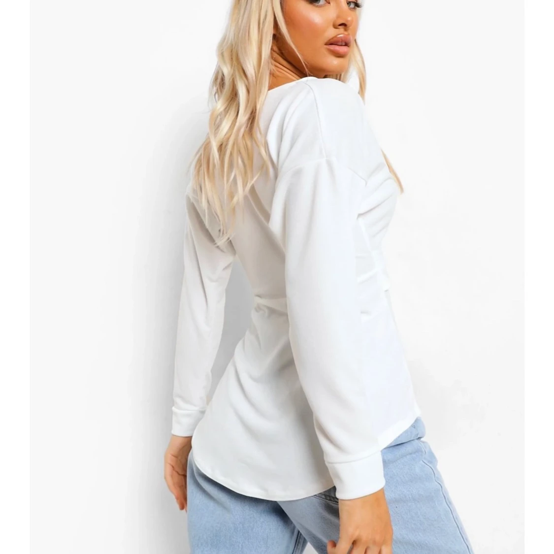 Långärmad omlottblus med knytdetalj - 90