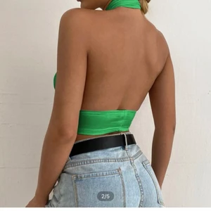 Topp storlek S från shein  - En jättefin topp som tyvärr inte passar mig då den är för stor i bysten. Aldrig använd, endast provad. Färgen på bilden stämmer bra överens med verkligheten och toppen är i ett mycket skönt material. För mer information, kontakta mig privat❤️