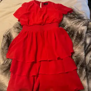 Röd klänning från sisterS, 150+frakt