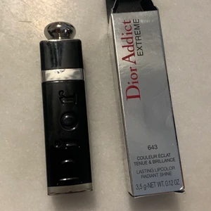 Läppstift  - Rött läppstift från dior. Aldrig använd 250kr