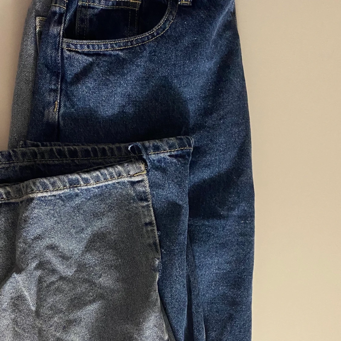 2 färgade jeans - 90