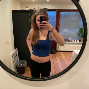 Fin topp från Zara - Säljer min fina topp som aldrig är andvänd från Zara.💗