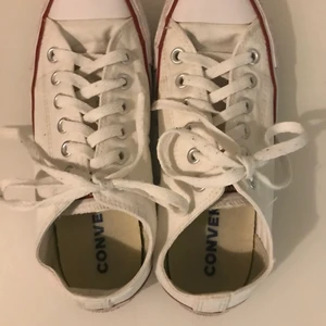 Conversechuck taylor all star st 37,5 - Ett par super fina skor, säljer dem eftersom behöver nya skor. Själv tycker jag det har ganska bra skick❤️