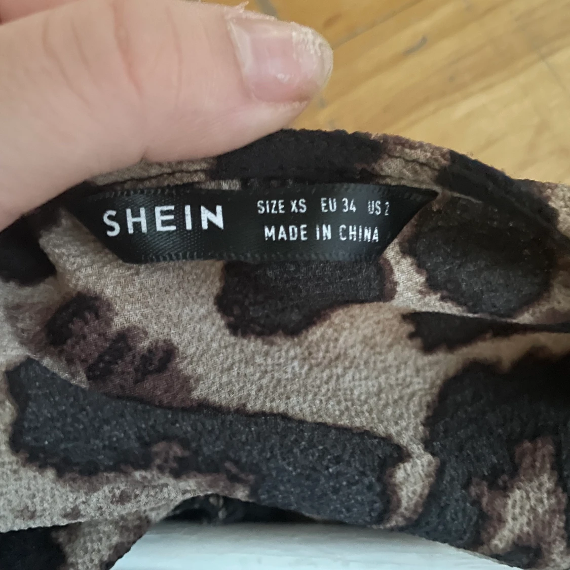 Lejopard mönstrad klänning - 91