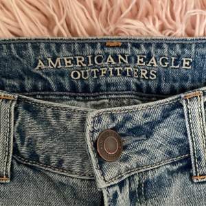 Supersnygga American eagle shorts! Säljer pga att jag inte använder dom längre☺️ BUDA!