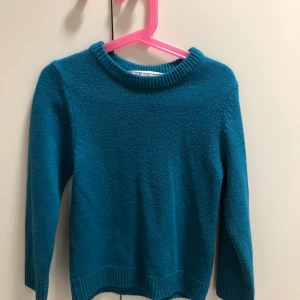 Varm tröja strl 110-116 - Varm tröja i strl 110-116