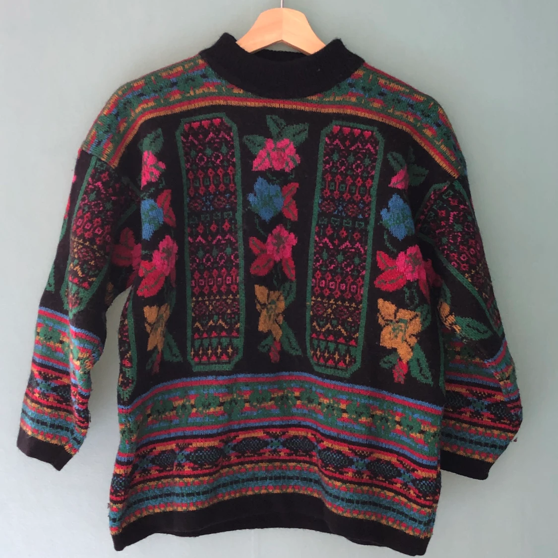 Unik stickad tröja
